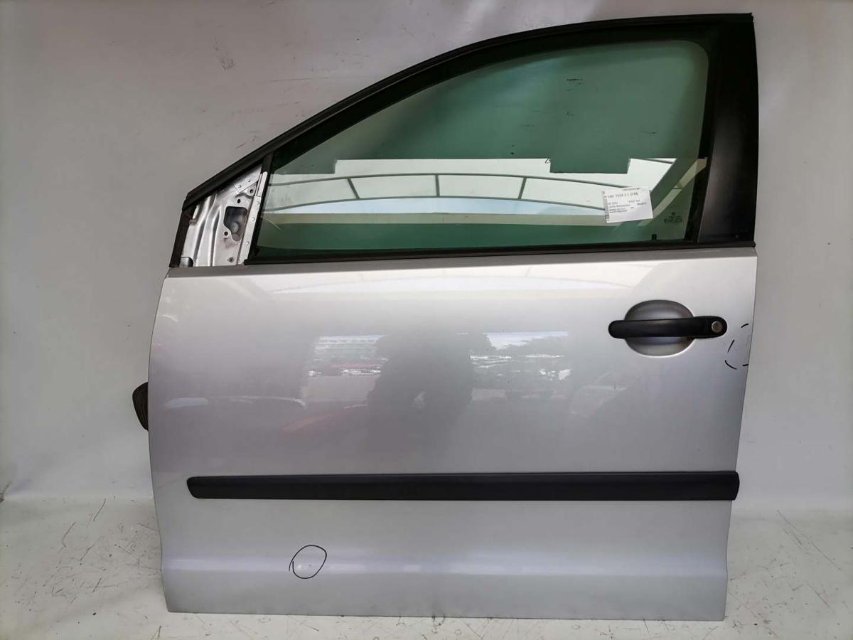 VW Polo 9N1 Tür vorn links LA7W Reflexsilber Metallic 5-Türer Bj.2003